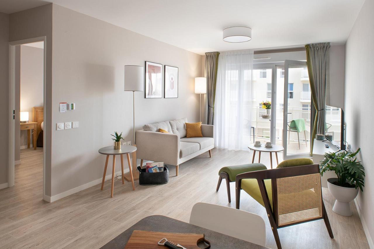 Le Criterium Aparthotel Ecouflant Exterior foto