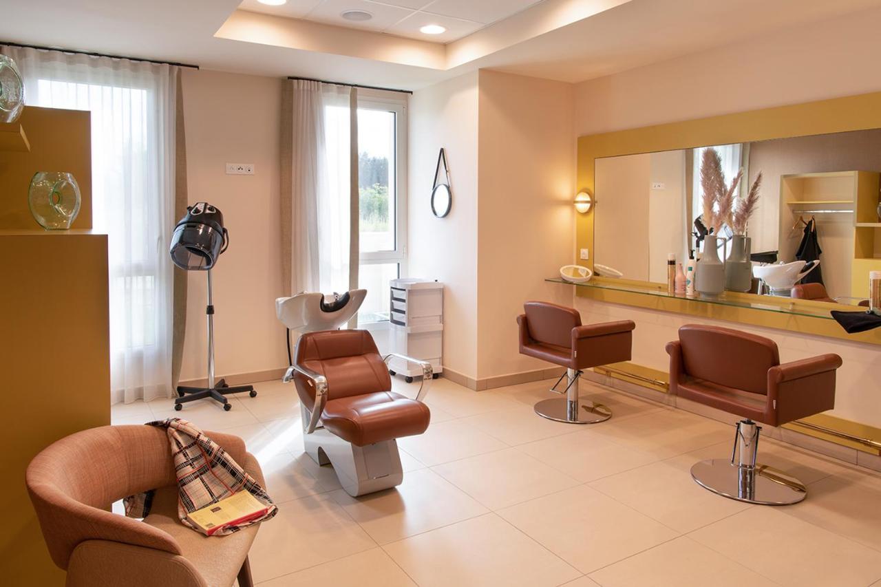Le Criterium Aparthotel Ecouflant Exterior foto